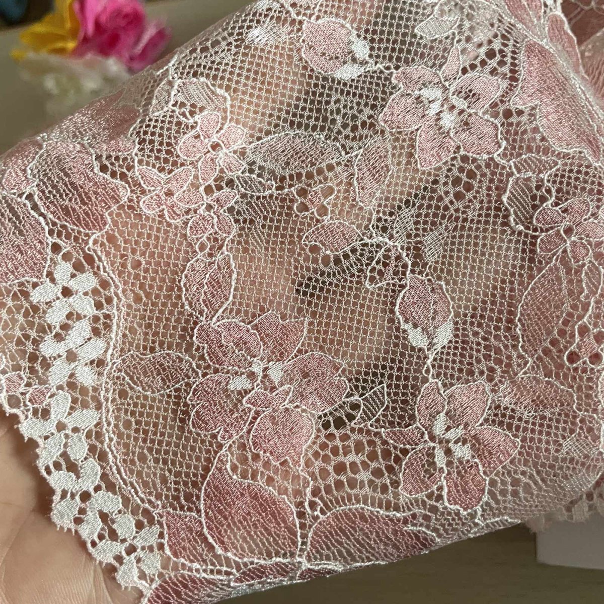 画像4: 【日本製】ラッセルストレッチレース　コーラルピンク　幅17.2cm　薔薇柄　3ｍ巻 (4)
