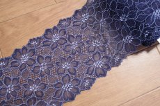 画像5: 【日本製】ラッセルストレッチレース　シックなネイビー　幅16cm　綺麗な花柄　５m (5)