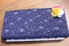 画像4: 【日本製】ラッセルストレッチレース　シックなネイビー　幅16cm　綺麗な花柄　５m (4)