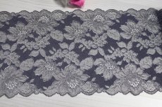 画像3: 【日本製】ラッセルストレッチレース　シャドウグレー　幅16.5cmハワイアン薔薇柄　5ｍ巻 (3)
