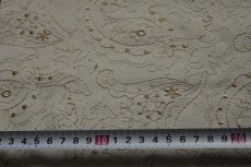 画像3: 【日本製】刺繍レース生地　約30cm×約60cｍ　ペイズリー柄　ホワイトゴールド (3)