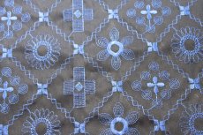 画像6: 【日本製】2色セット黒生地に華やかな刺繍レース　ブラックブルーブラックイエロー　約計2ｍ (6)