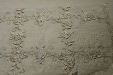 画像3: 【日本製】ゴールド薔薇柄刺繍レース　20cm×40ｃｍ (3)