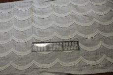 画像2: 2重ガーゼ　スカラ柄　オフホワイト　25ｃｍ×60ｃｍ (2)