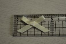 画像3: 【1点限り】24個セット！幅4.5cmリボンモチーフ　クリーム　ハンドメイドに (3)