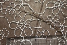 画像3: 2色　花柄コード使い刺繍レース　計1.5ｍ　アイボリー黒 (3)