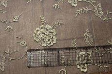 画像3: ゴールド薔薇柄刺繍レース　18cm×70ｃｍ (3)