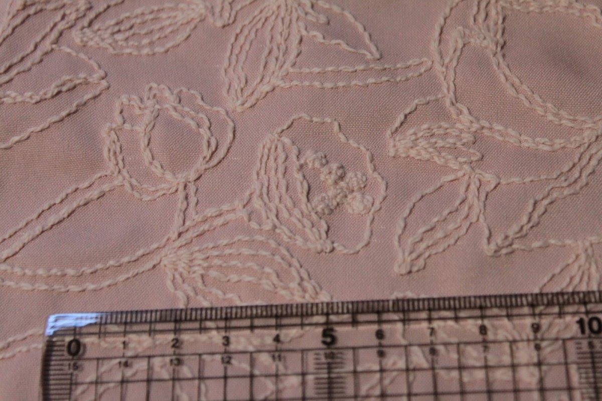画像4: 【日本製】刺繍レース生地　約130cm×約3.2ｍ　コード刺繍の薔薇柄上品なピンク (4)