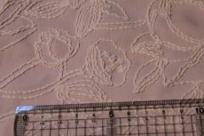 画像4: 【日本製】刺繍レース生地　約130cm×約3.2ｍ　コード刺繍の薔薇柄上品なピンク (4)
