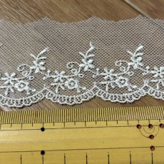 画像3: 【日本製】チュールレース　ピーチ色　幅4.5cm可愛い小花柄　 (3)