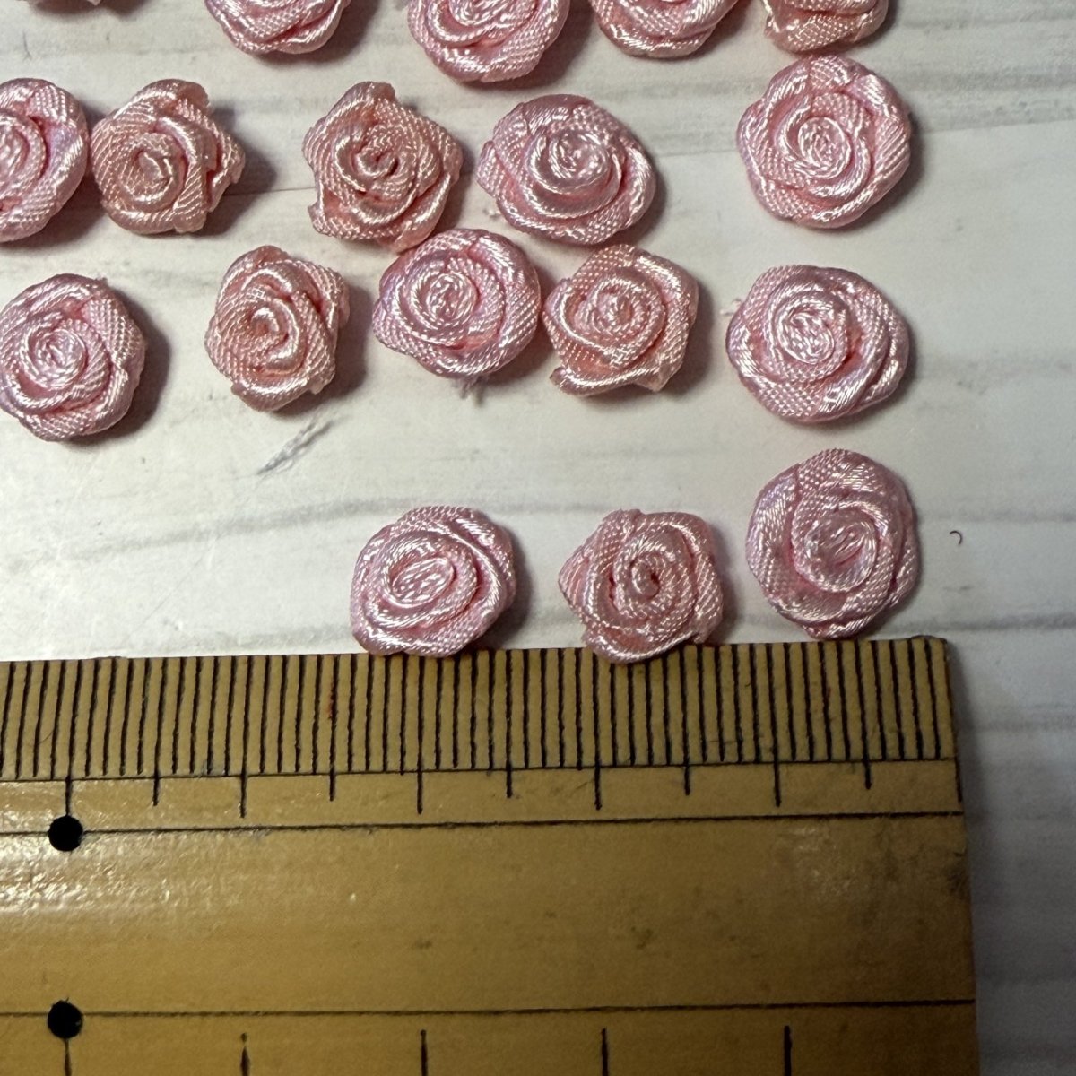 画像5: 23個セット！幅8ｍｍ薔薇モチーフ　ベビーピンク　ハンドメイドに (5)