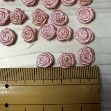 画像5: 23個セット！幅8ｍｍ薔薇モチーフ　ベビーピンク　ハンドメイドに (5)