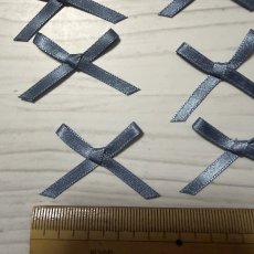 画像2: 15個セット！幅4cmリボンモチーフ　ブルーグレー　ハンドメイドに (2)