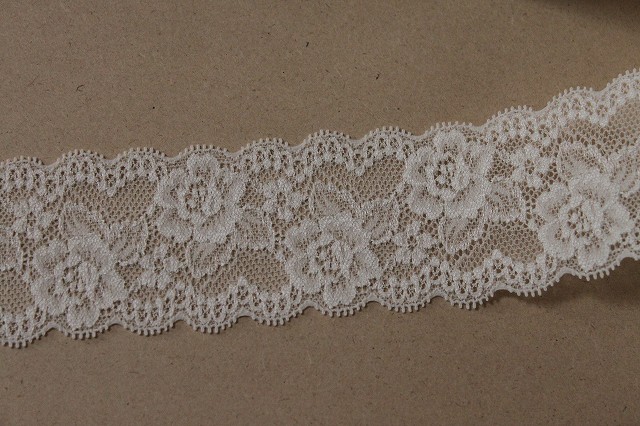 21年春夏再販 クリーム色薔薇刺繍幅広レース 人気カラー再販