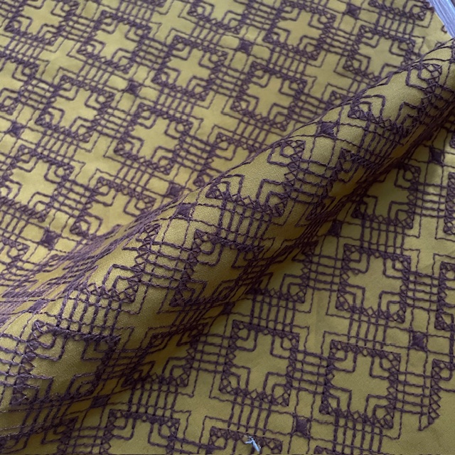 画像8: 350円!【日本製】刺繍レース生地 27cm×50cm 幾何学クロス柄 (8)