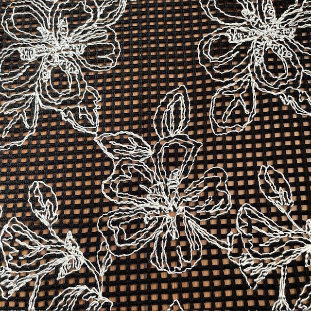 画像4: 350円!【日本製】花柄レース生地 26cm×51cm (4)